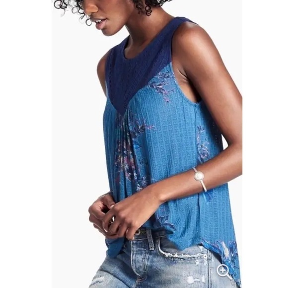 Lucky Brand Sleeveless Crochet Detail Top Size Small - Picture 6 of 10